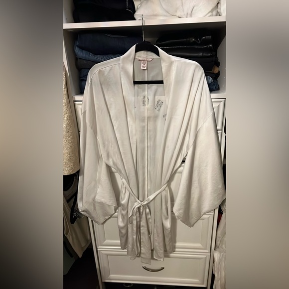 Victoria Secret Angel Robe - Picture 6 of 7